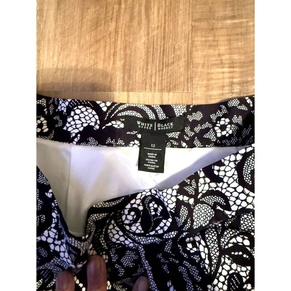White House Black Market A- line Lace Print  Black White Flowy Skirt Women Sz 12 - Picture 9 of 9